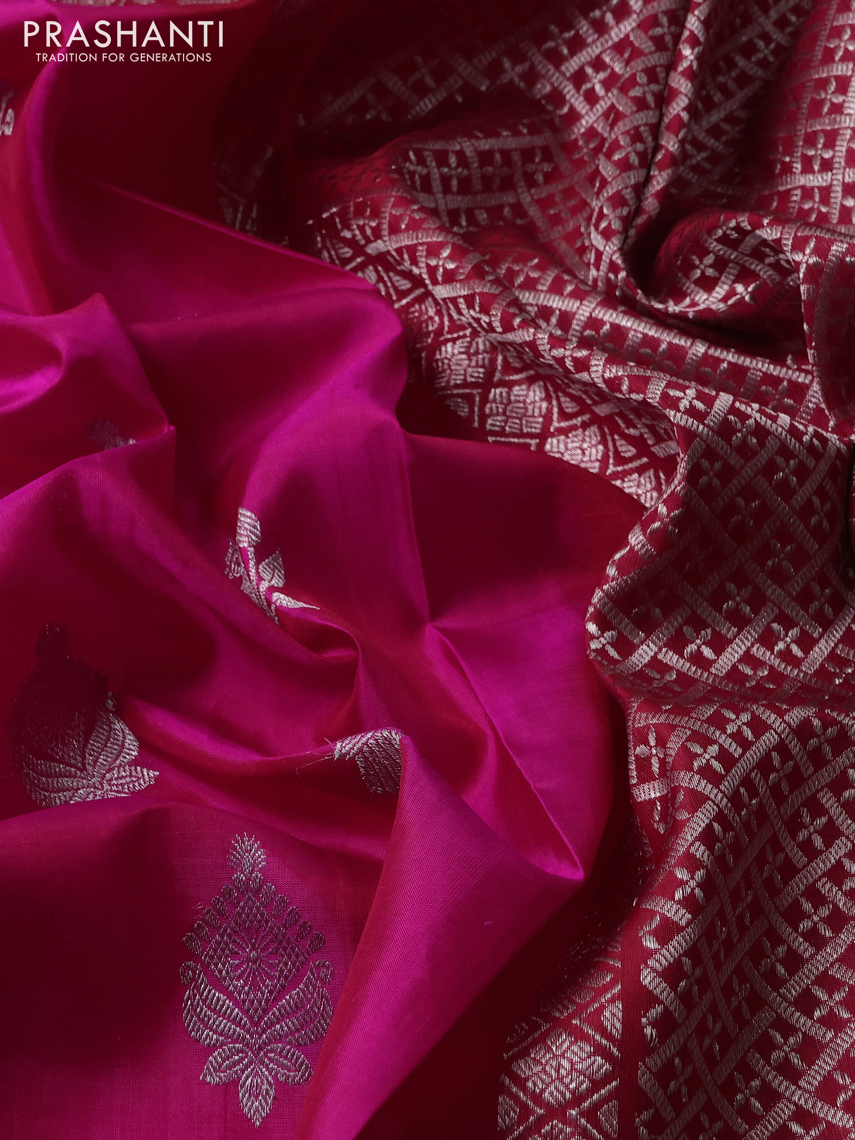 Venkatagiri silk saree pink and red with silver zari woven buttas and silver zari woven border - Image 3