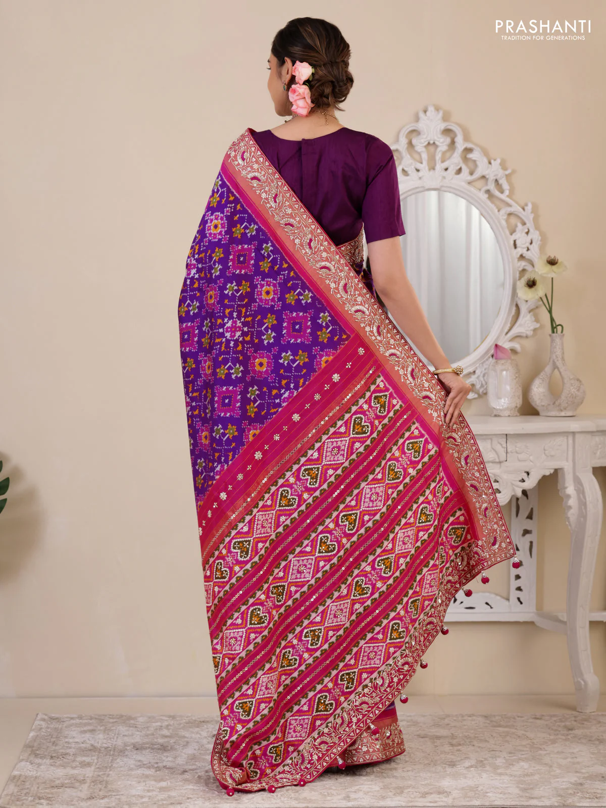Violet-Pink Pochampally silk saree with allover ikat weaves and Embroidered border - Image 4