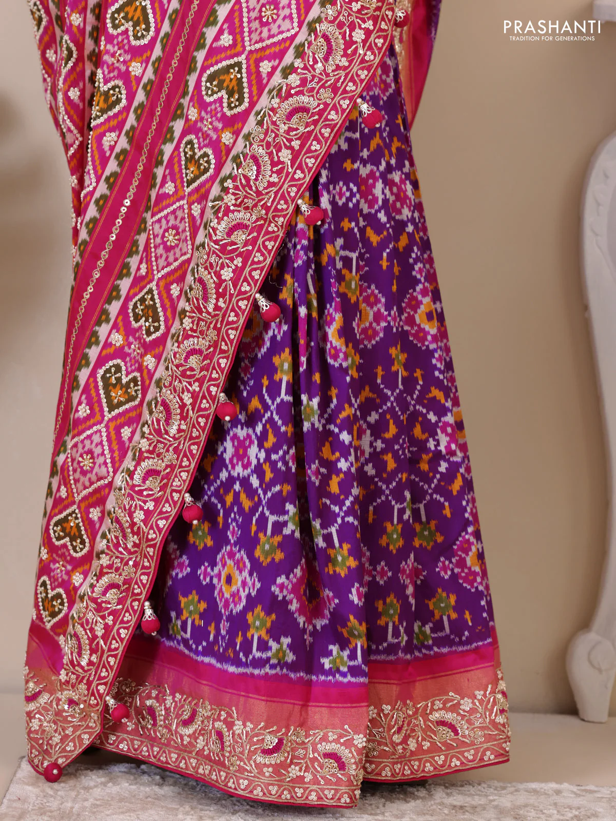 Violet-Pink Pochampally silk saree with allover ikat weaves and Embroidered border - Image 5