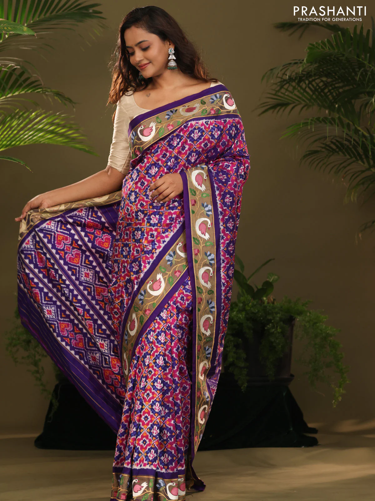 Violet & Pink Pochampally Silk saree with Border Embroidery - Image 4
