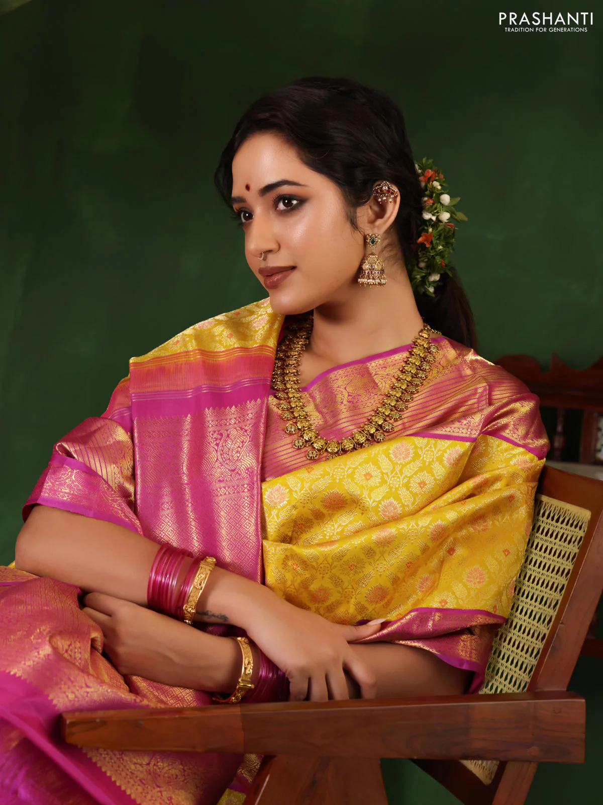 Yellow-Purple Pure Kanchipuram Silk Saree With Allover Zari woven Brocade weaves - Image 5
