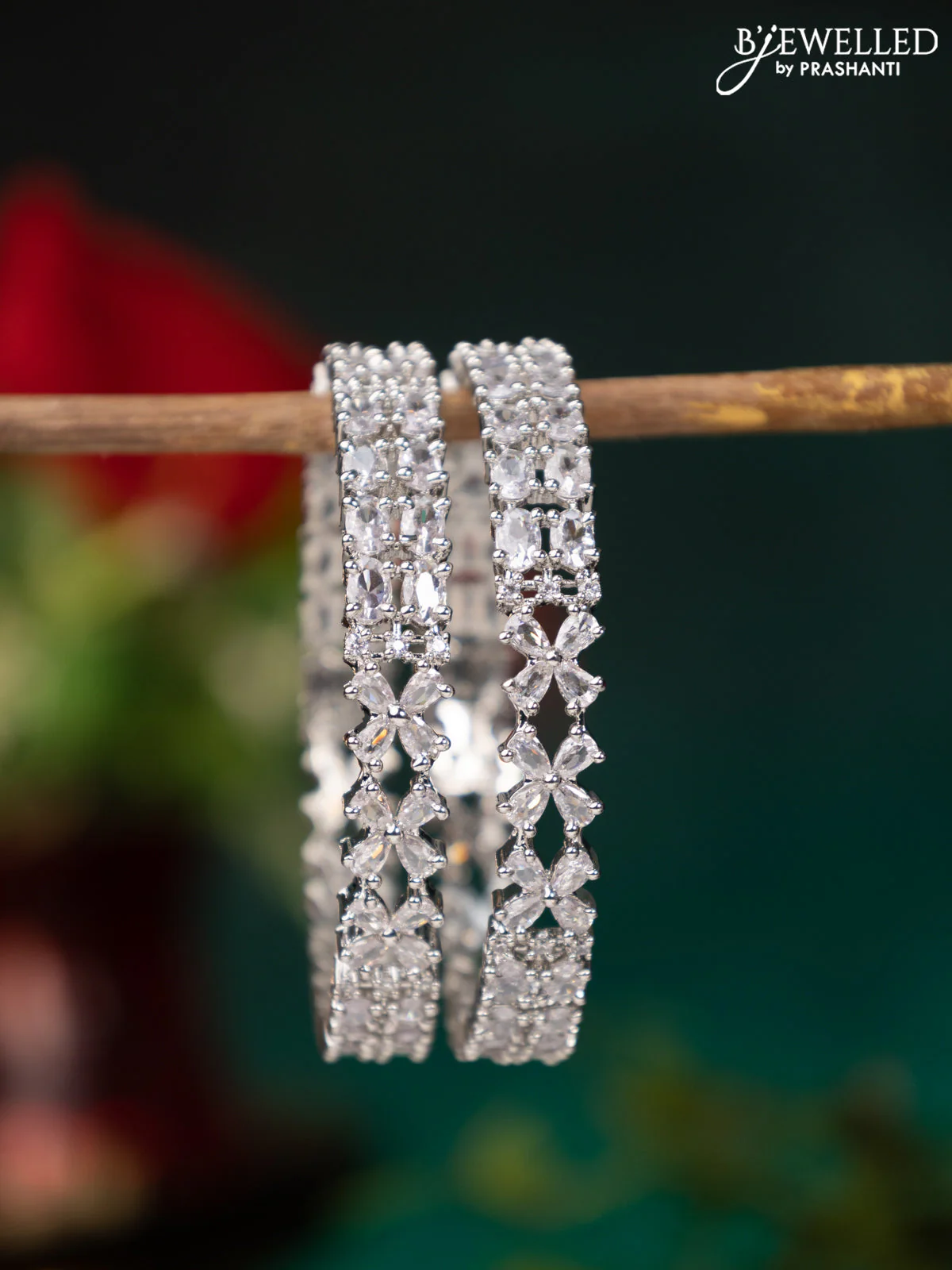 Zircon bangle with cz stones