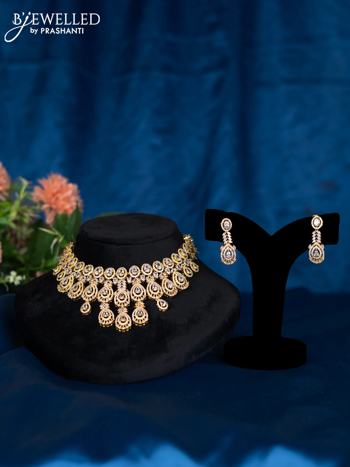 Zircon choker with cz stones in gold finish