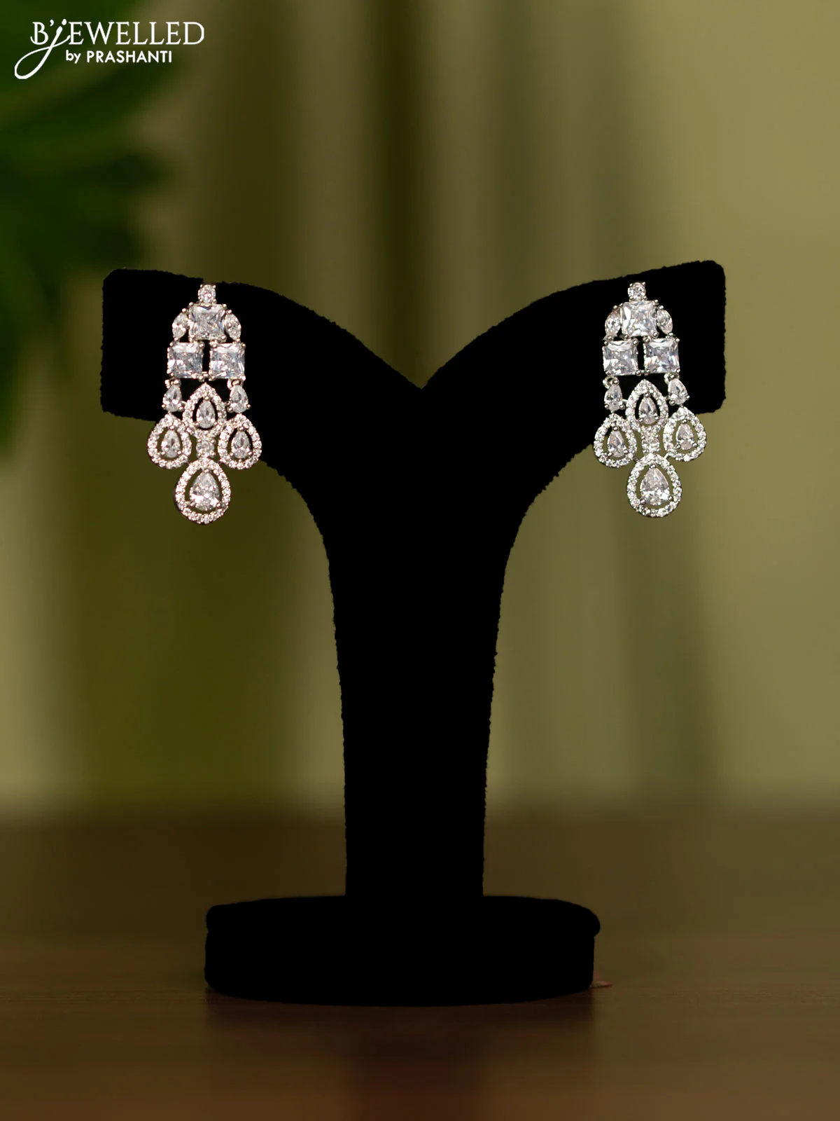 Zircon earrings with cz stones