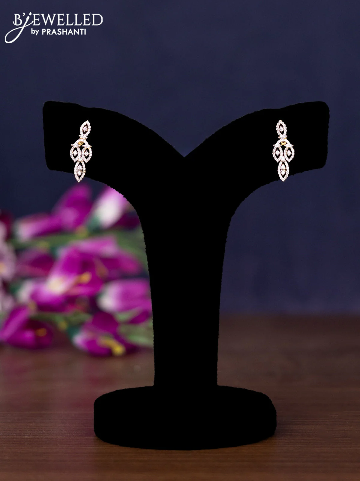 Zircon necklace with cz stones in gold finish - Image 2