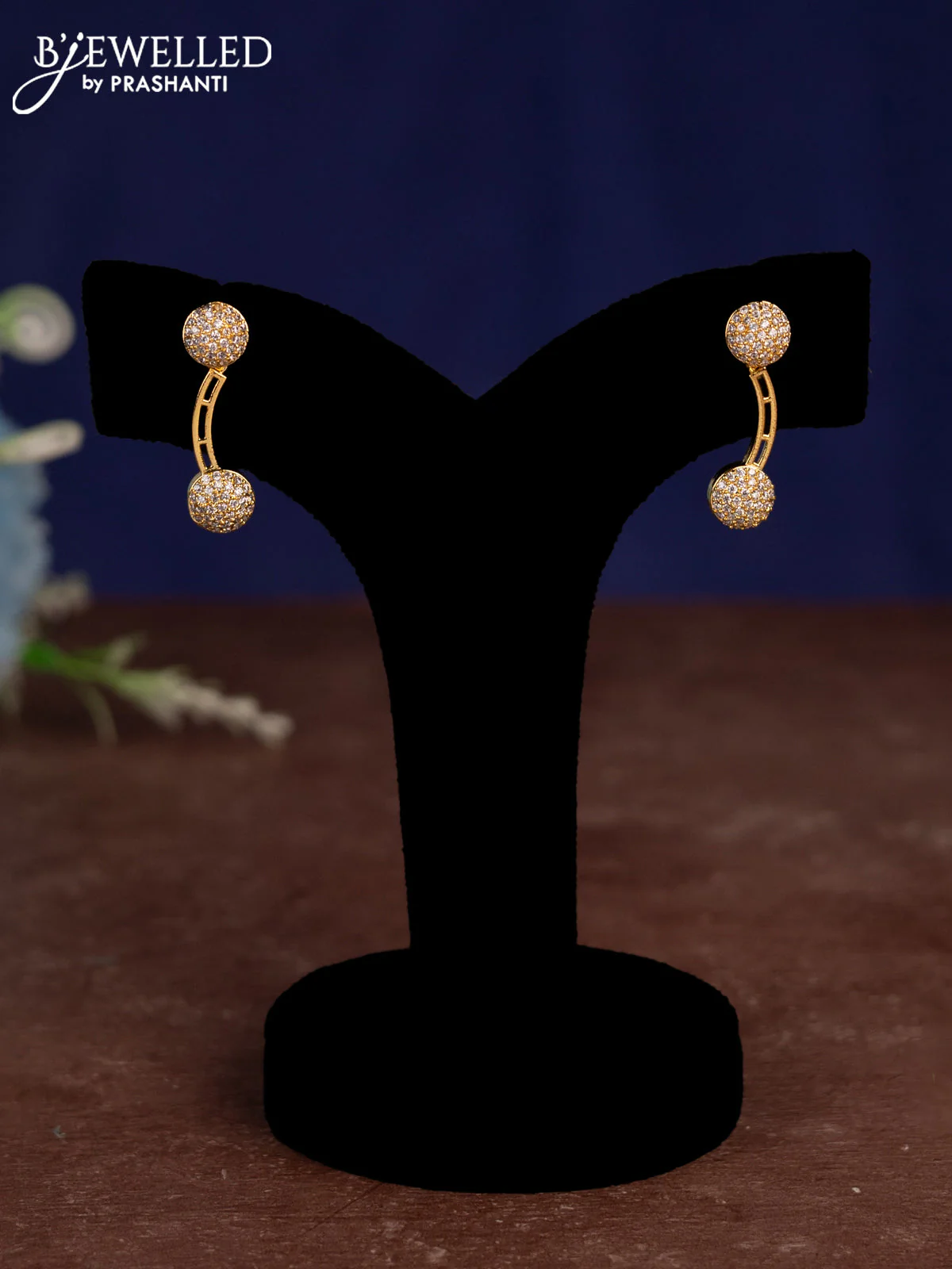 Zircon necklace with cz stones in gold finish - Image 2